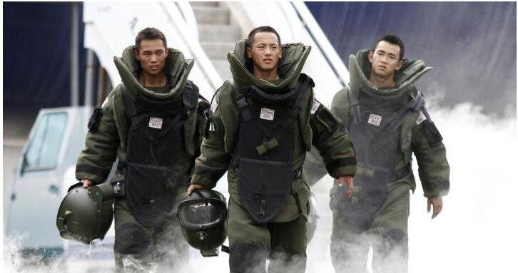 英國(guó)MK5排爆服、搜爆服大量到貨