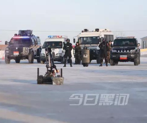 黑河反恐防爆實(shí)戰(zhàn)！看凌天排爆機(jī)器人如何在零下25°迅速出擊。